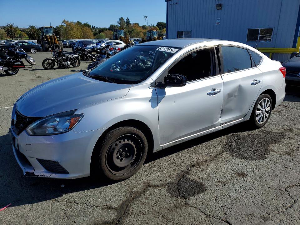 NISSAN SENTRA 2016 with VIN 3N1AB7AP2GY293289 - Photo from auction