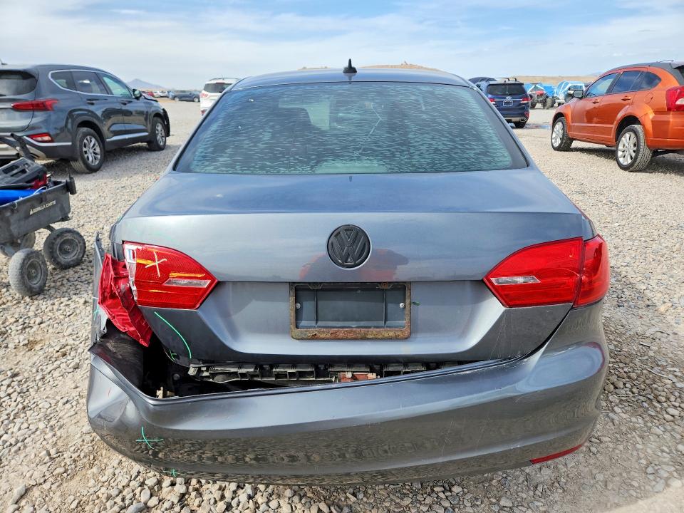 Photo 6 from auction – 2014 VOLKSWAGEN JETTA with VIN 3VWD07AJ4EM386781