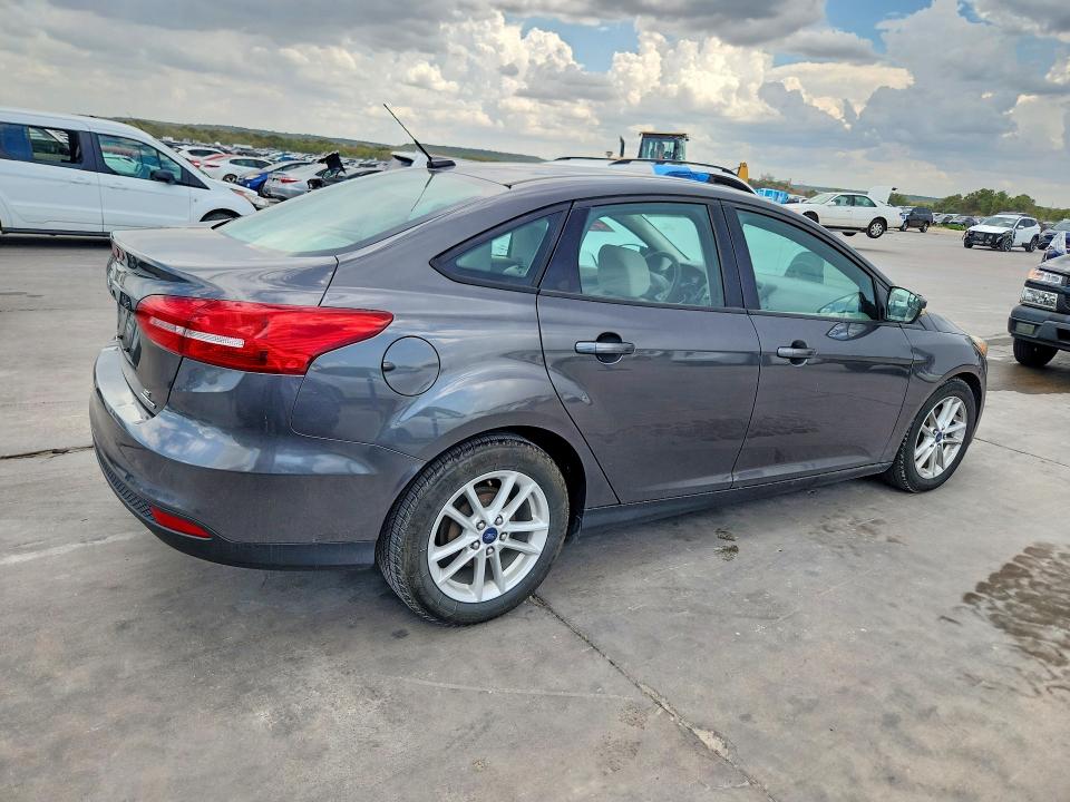Photo 3 from auction – 2015 FORD FOCUS with VIN 1FADP3F26FL349989