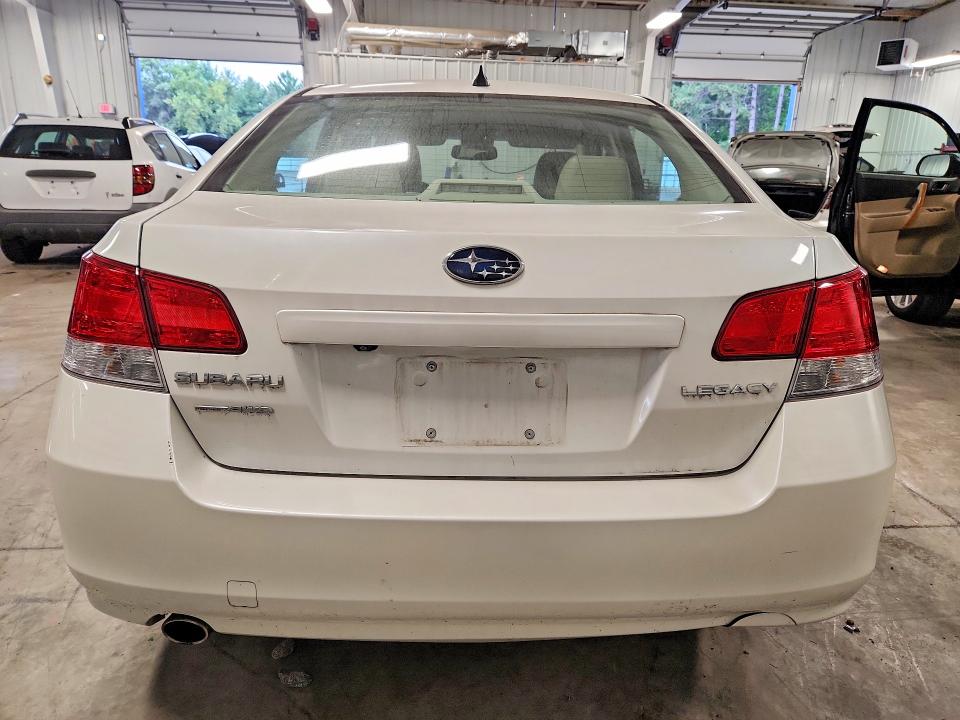 Photo 6 from auction – 2011 SUBARU LEGACY with VIN 4S3BMCL67B3211194