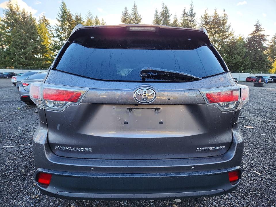 Photo 6 from auction – 2015 TOYOTA HIGHLANDER with VIN 5TDDKRFH9FS178184