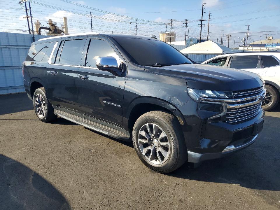 Photo 4 from auction – 2021 CHEVROLET SUBURBAN with VIN 1GNSCFKD7MR238701