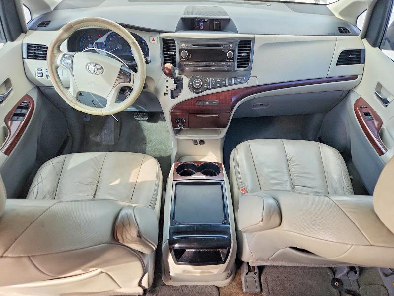 Photo 8 from auction – 2011 TOYOTA SIENNA with VIN 5TDYK3DC6BS138662