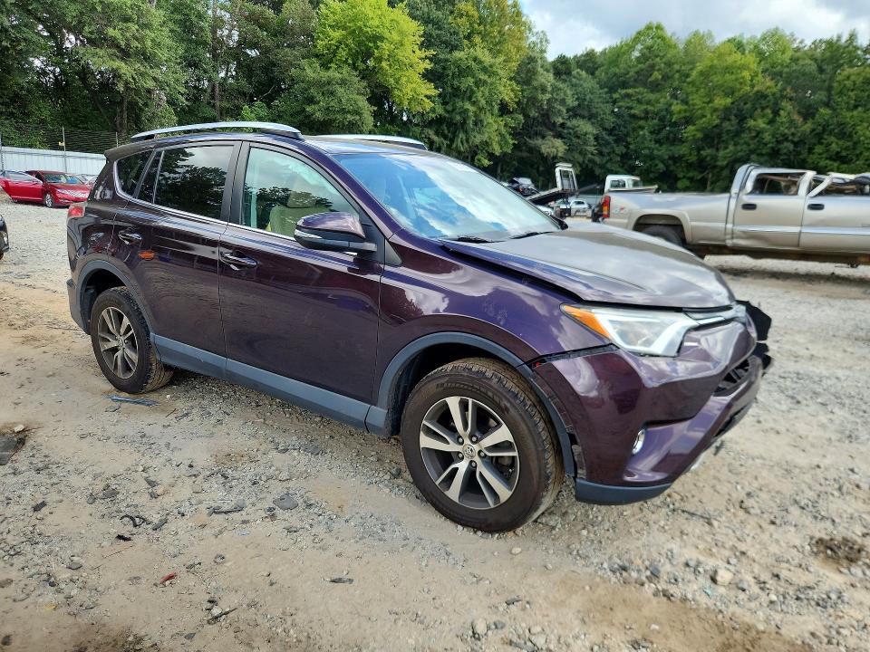 Снимка 4 от търг – 2016 TOYOTA RAV4 с VIN 2T3WFREV2GW297439