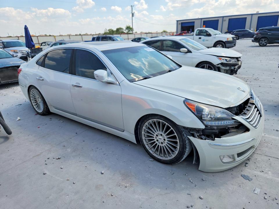 Photo 4 from auction – 2011 HYUNDAI EQUUS with VIN KMHGH4JF3BU029453