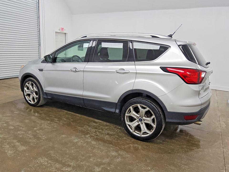 Photo 2 from auction – 2019 FORD ESCAPE with VIN 1FMCU0J95KUA56473