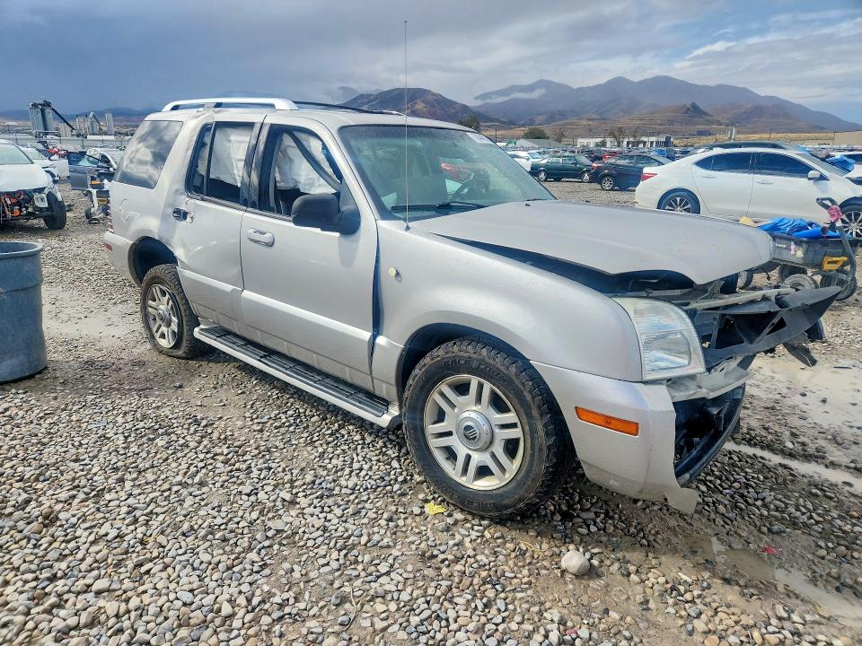 Снимка 4 от търг – 2004 MERCURY MOUNTAINEER с VIN 4M2DU86W84ZJ30796