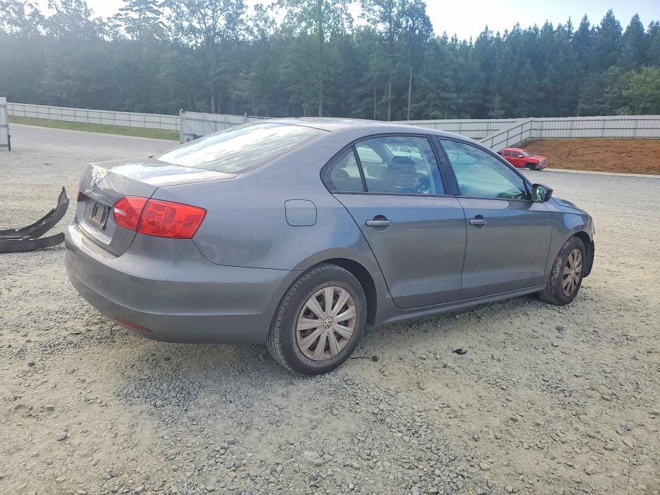 Photo 3 from auction – 2014 VOLKSWAGEN JETTA with VIN 3VW2K7AJ8EM445204