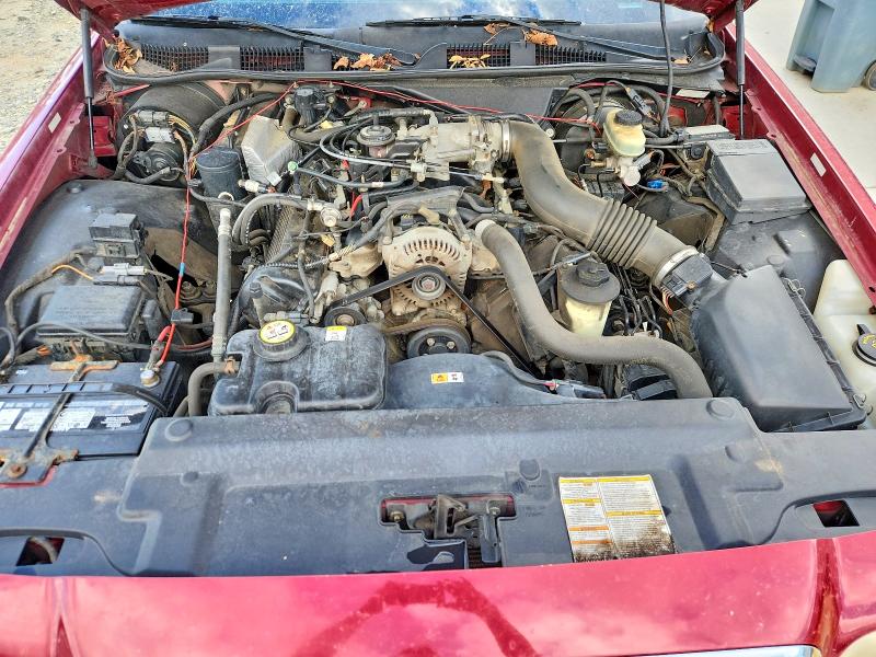 Снимка 11 от търг – 2002 FORD CROWN VICTORIA с VIN 2FAFP73W52X121471