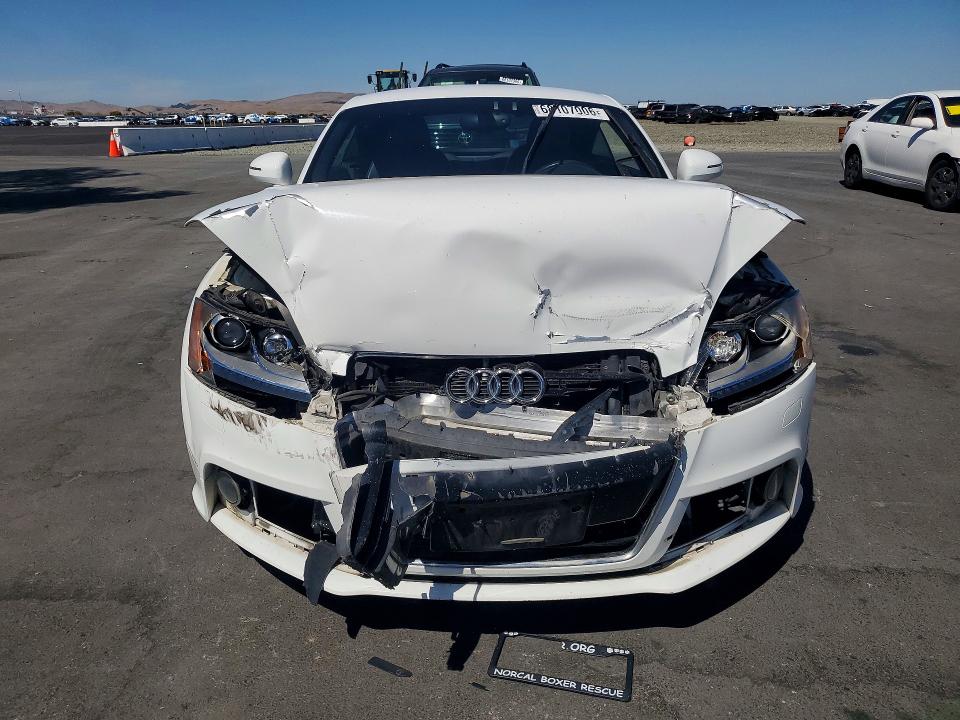 صورة رقم 5 من المزاد - 2011 AUDI TT مع VIN TRUBFAFK6B1012615