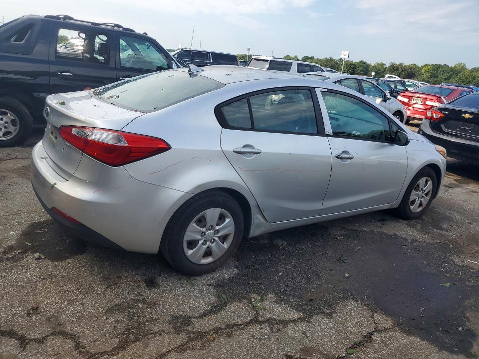 Снимка 3 от търг – 2014 KIA FORTE с VIN KNAFK4A66E5144318