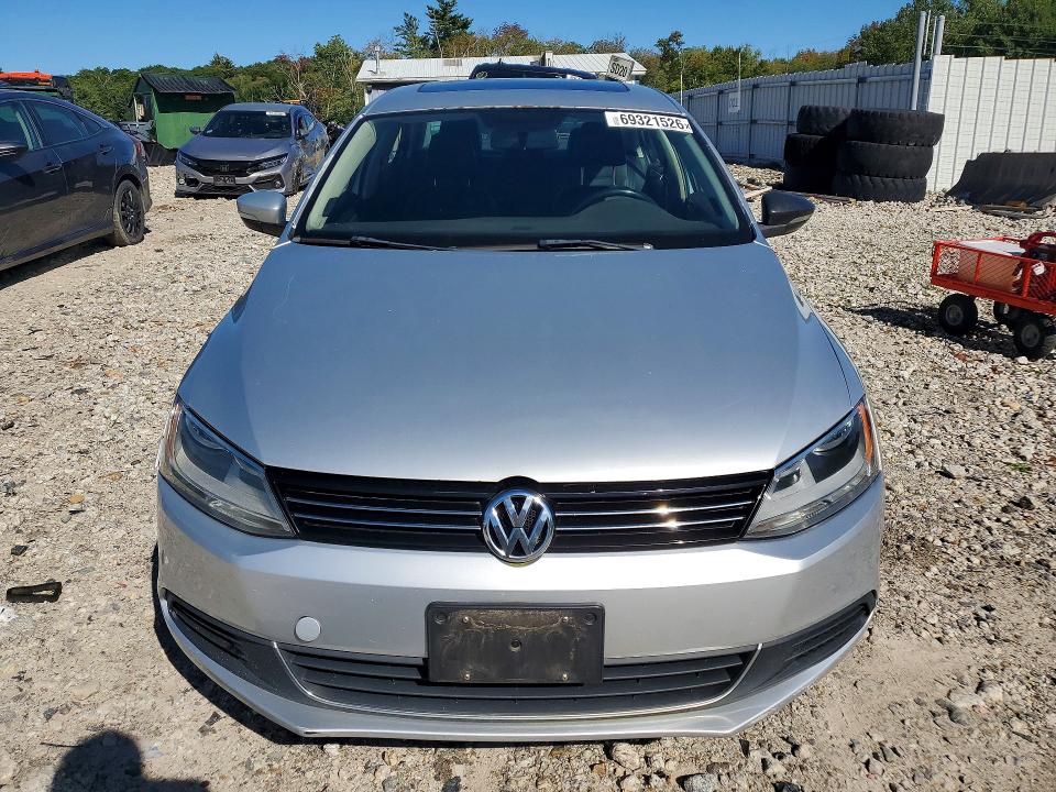 Photo 5 from auction – 2013 VOLKSWAGEN JETTA with VIN 3VWLL7AJ5DM439831