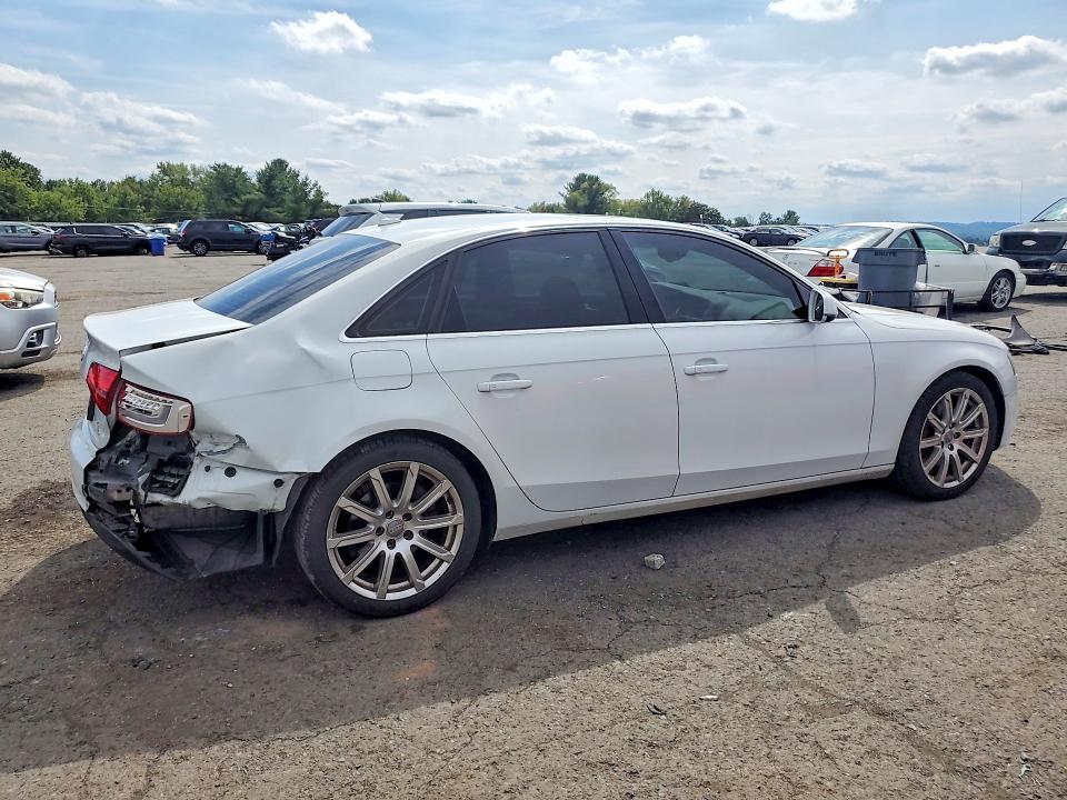 Foto 3 de la subasta – 2013 AUDI A4 con VIN WAUFFAFL7DN022969