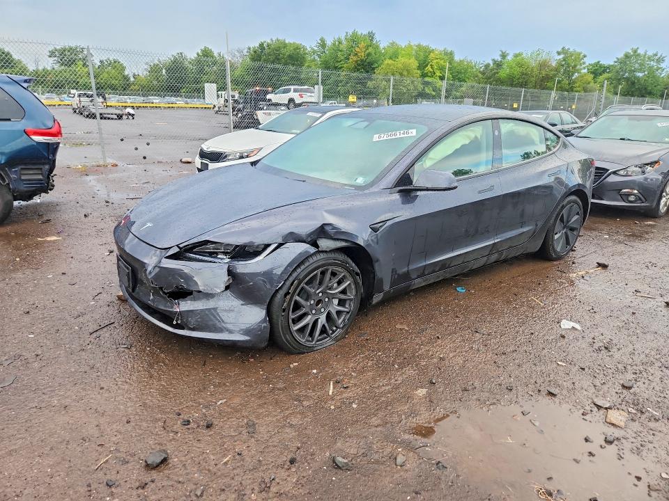 TESLA MODEL 3 2025 con VIN 5YJ3E1EA3SF964828 - Foto de la subasta