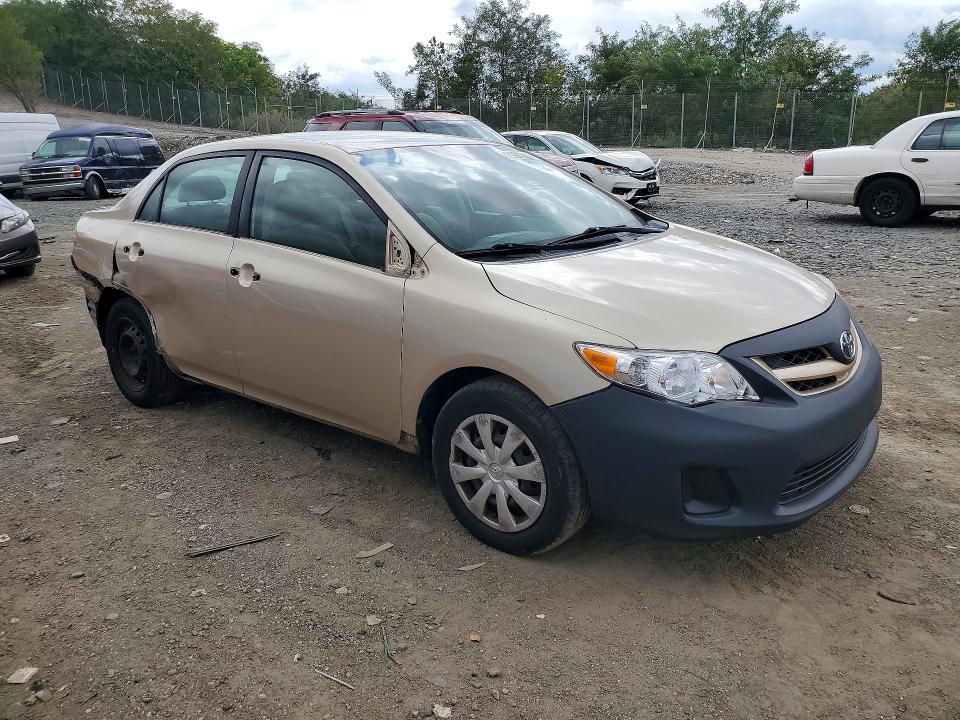 Снимка 4 от търг – 2011 TOYOTA COROLLA с VIN 2T1BU4EE8BC546241