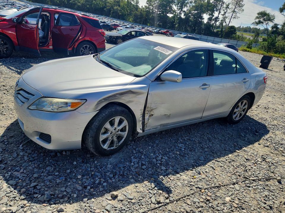 TOYOTA CAMRY 2011 с VIN 4T1BF3EK3BU740796 - Снимка от търг