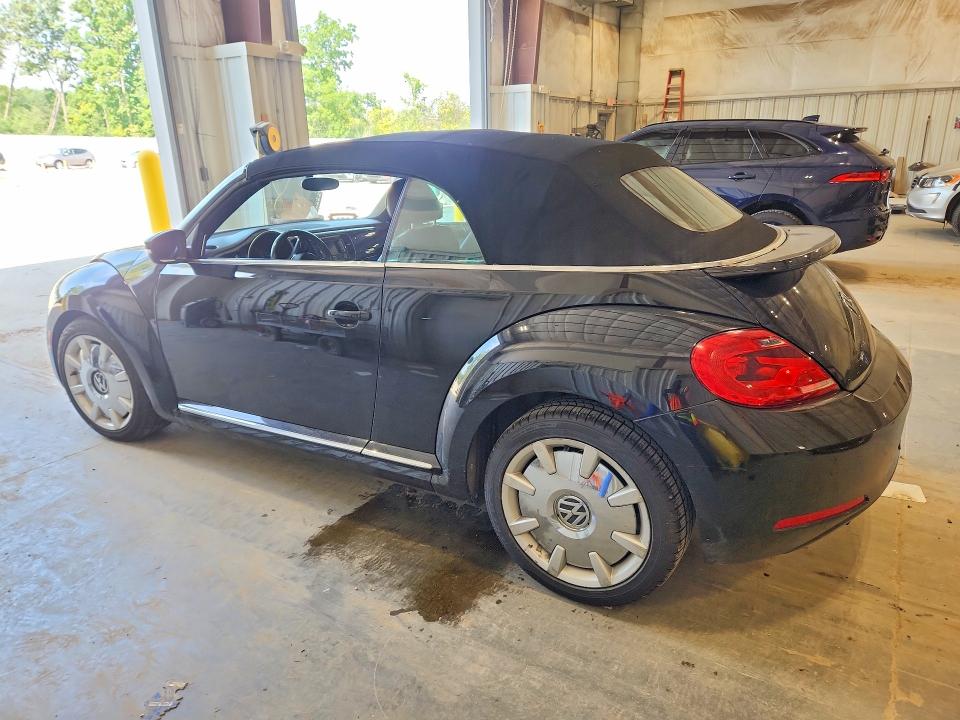 Photo 2 from auction – 2013 VOLKSWAGEN BEETLE with VIN 3VW5P7AT6DM811885