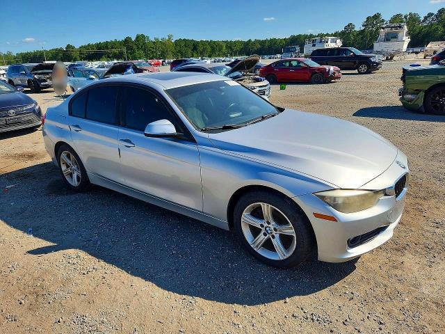 Photo 4 from auction – 2013 BMW 320 with VIN WBA3B1C53DF461598