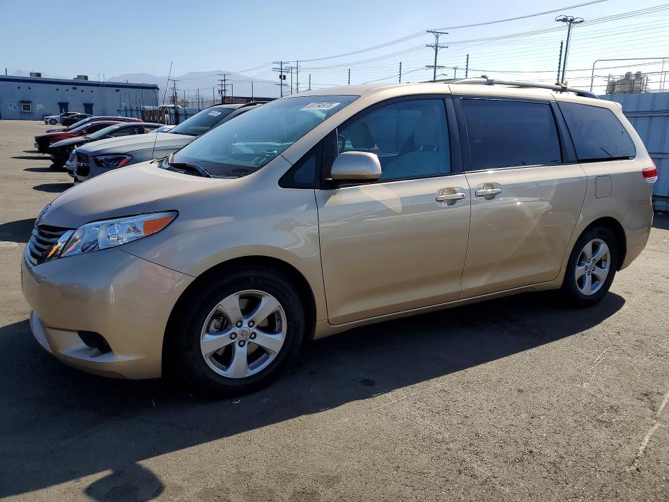 Photo 1 from auction – 2013 TOYOTA SIENNA with VIN 5TDKK3DC2DS292875