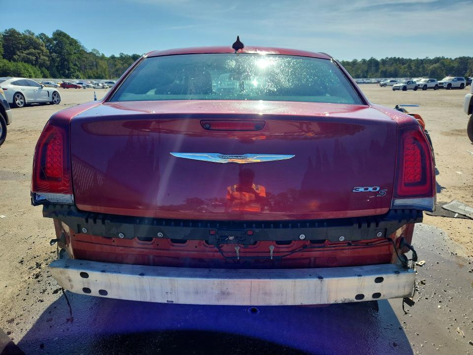 Photo 6 from auction – 2019 CHRYSLER 300 with VIN 2C3CCABG4KH589707