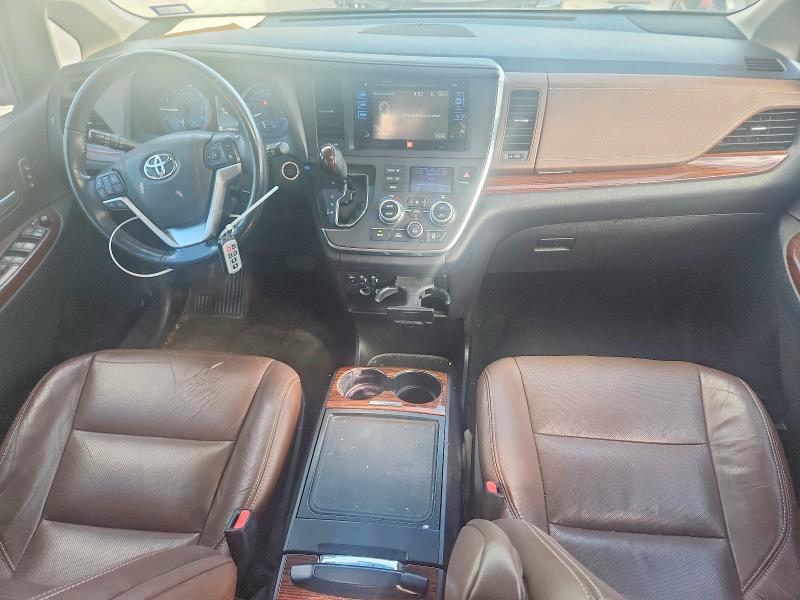 Photo 8 from auction – 2017 TOYOTA SIENNA with VIN 5TDYZ3DC8HS852569