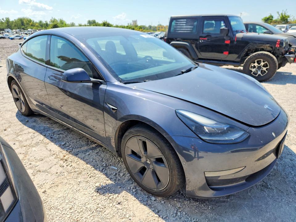 Zdjęcie 4 z aukcji – 2022 TESLA MODEL 3 z VIN 5YJ3E1EA6NF371811