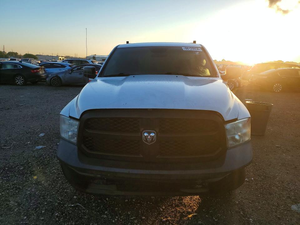 Photo 5 from auction – 2019 RAM 1500 CLASSIC with VIN 3C6JR6DG1KG503871