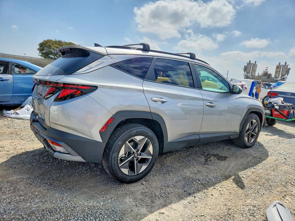 Photo 3 from auction – 2025 HYUNDAI TUCSON with VIN 5NMJB3DE1SH468697