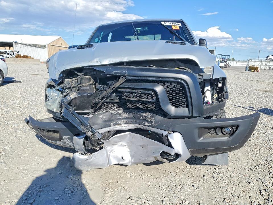 Photo 5 from auction – 2016 RAM 1500 with VIN 1C6RR7YT1GS175268