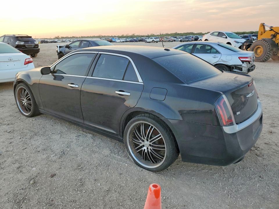 Zdjęcie 2 z aukcji – 2014 CHRYSLER 300C z VIN 2C3CCADG2EH186259