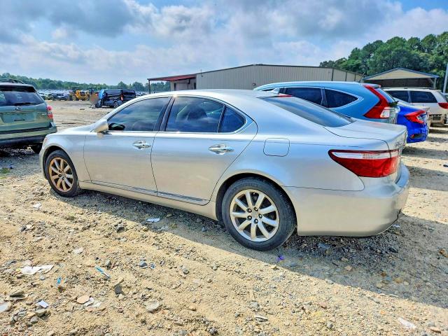Photo 2 from auction – 2007 LEXUS LS with VIN JTHBL46F975050796
