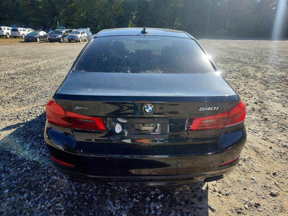 صورة رقم 6 من المزاد - 2017 BMW 540 مع VIN WBAJE7C31HG887502