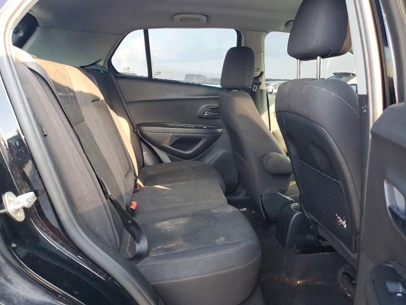 Photo 10 from auction – 2018 CHEVROLET TRAX with VIN 3GNCJKSB8JL334311