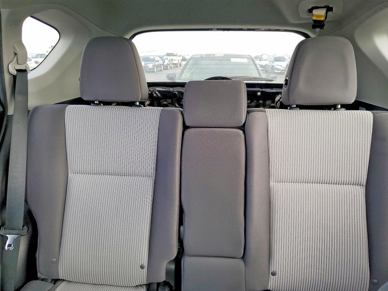 Photo 10 from auction – 2014 TOYOTA RAV4 with VIN 2T3BFREV9EW150496