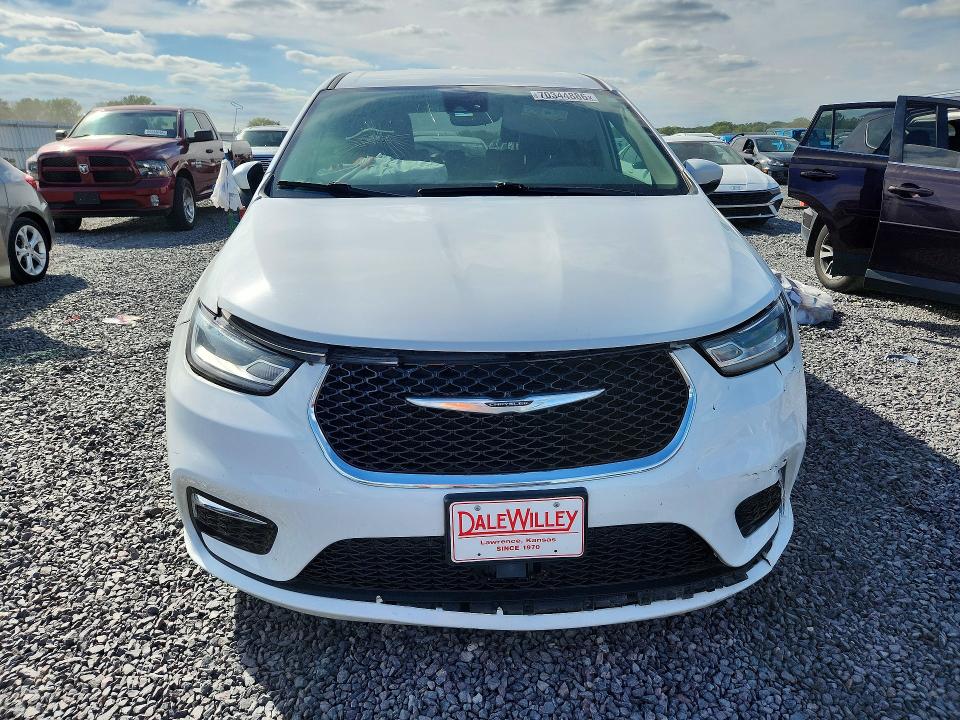 Снимка 5 от търг – 2023 CHRYSLER PACIFICA с VIN 2C4RC1L72PR572460