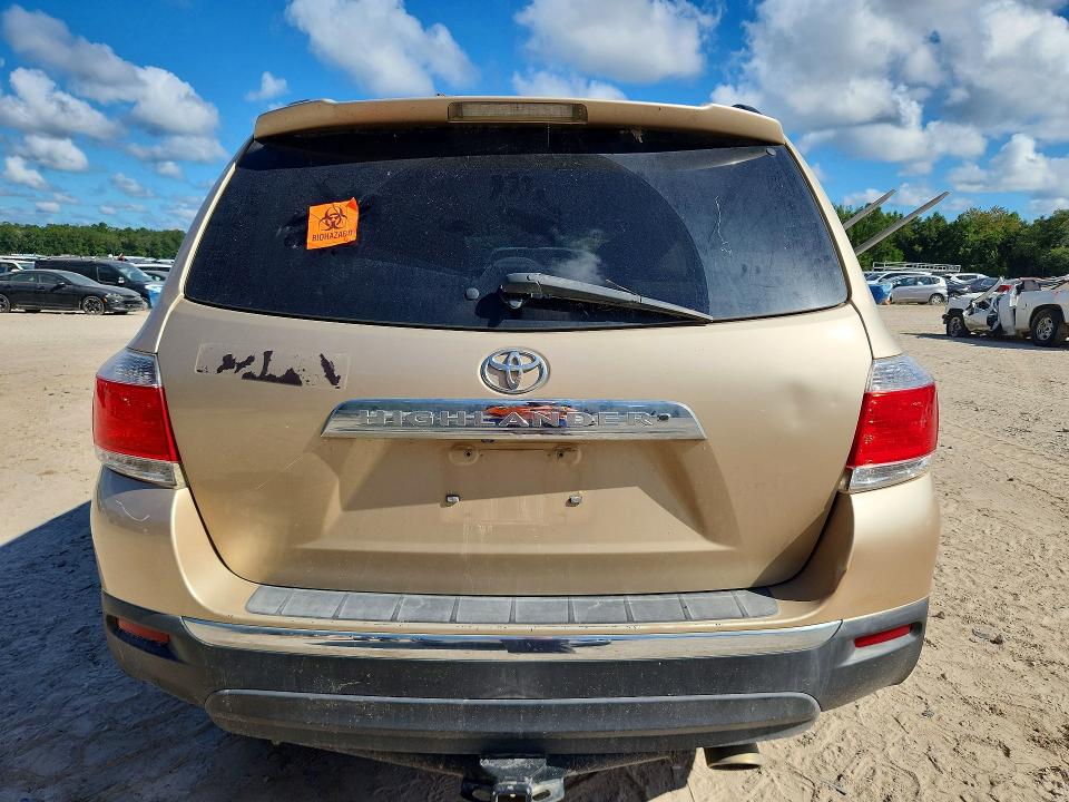 Photo 6 from auction – 2011 TOYOTA HIGHLANDER with VIN 5TDZK3EH3BS033317