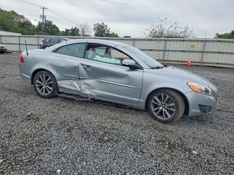 Photo 4 from auction – 2011 VOLVO C70 with VIN YV1672MC4BJ109879