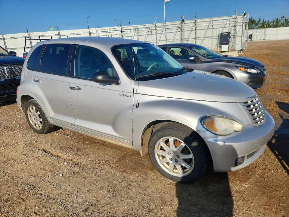Photo 4 from auction – 2006 CHRYSLER PT CRUISER with VIN 3A4FY58B86T221888