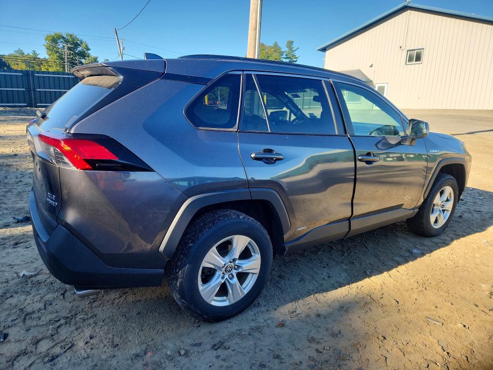 Photo 3 from auction – 2021 TOYOTA RAV4 with VIN 4T3RWRFVXMU049852