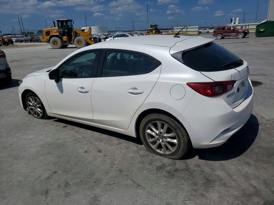 Photo 2 from auction – 2018 MAZDA 3 with VIN 3MZBN1K71JM172365