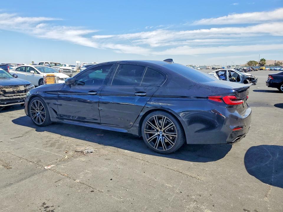 Снимка 2 от търг – 2017 BMW 540 с VIN WBAJE5C30HG916380