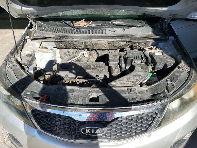 Photo 12 from auction – 2011 KIA SORENTO with VIN 5XYKTCA18BG099267