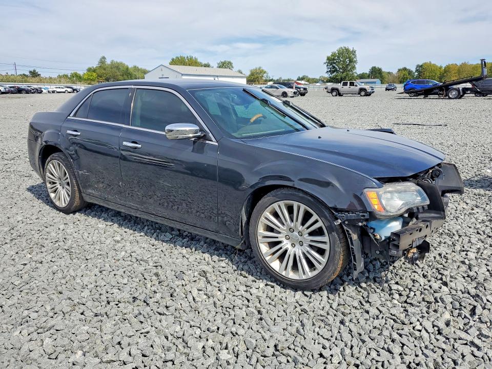 Photo 4 from auction – 2014 CHRYSLER 300C with VIN 2C3CCAEGXEH340036