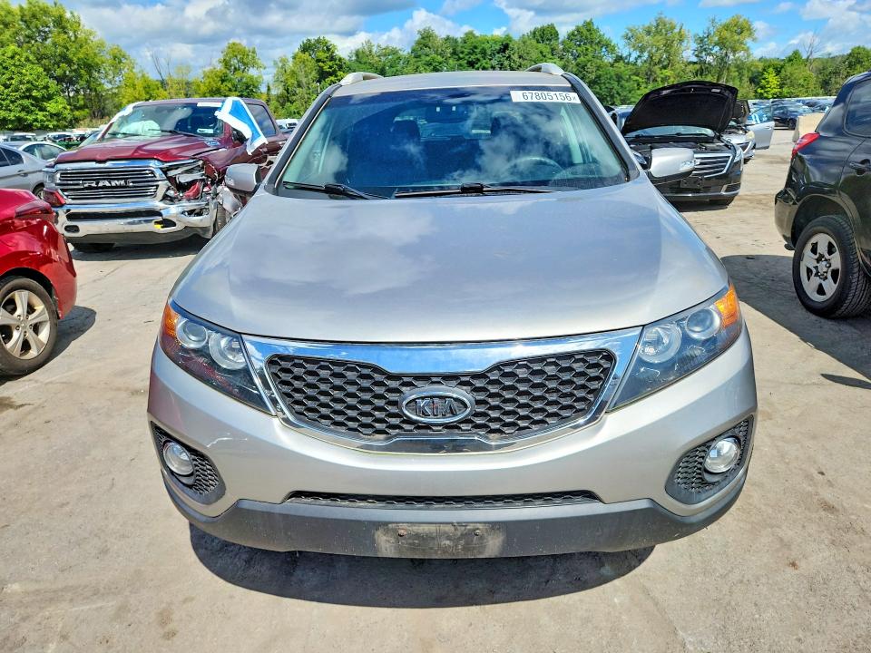 Photo 5 from auction – 2012 KIA SORENTO with VIN 5XYKT3A63CG303213