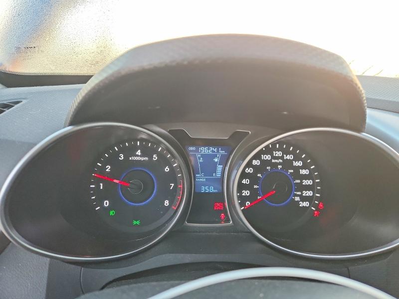 Photo 9 from auction – 2014 HYUNDAI VELOSTER with VIN KMHTC6AD9EU205854