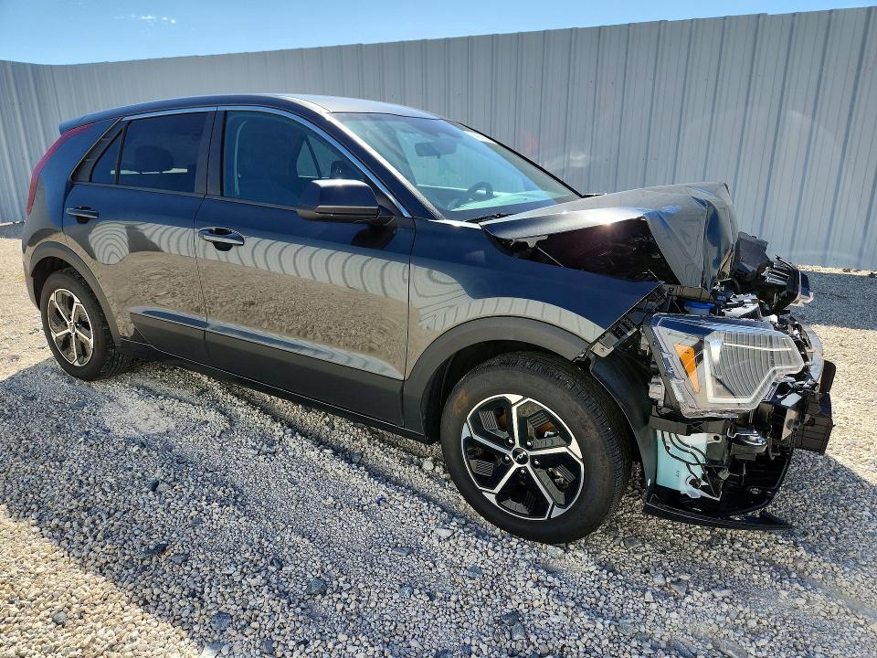 Foto 4 de la subasta – 2026 KIA NIRO con VIN KNDCP3LE3T5335696