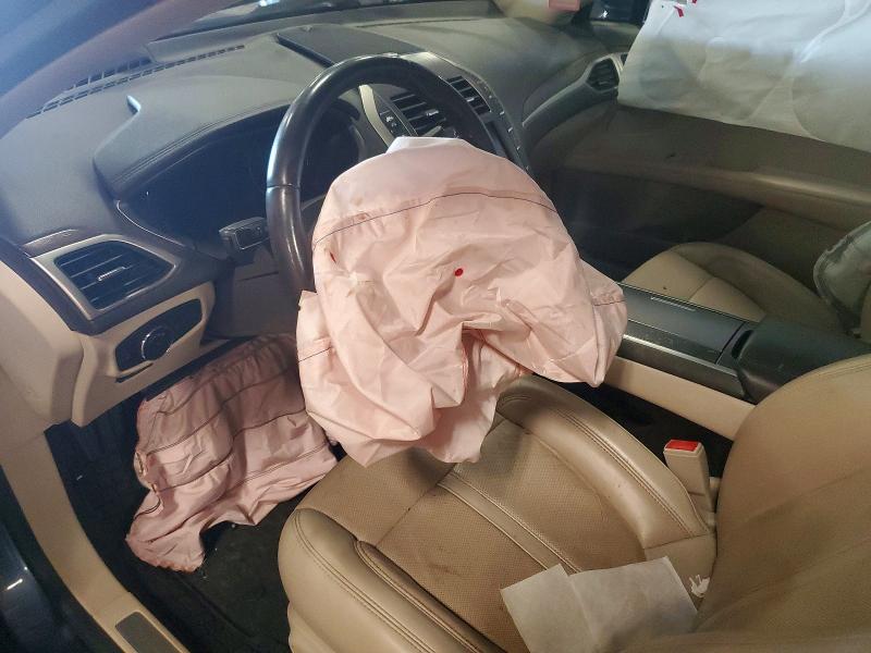 Photo 8 from auction – 2019 LINCOLN MKZ with VIN 3LN6L5E98KR602195