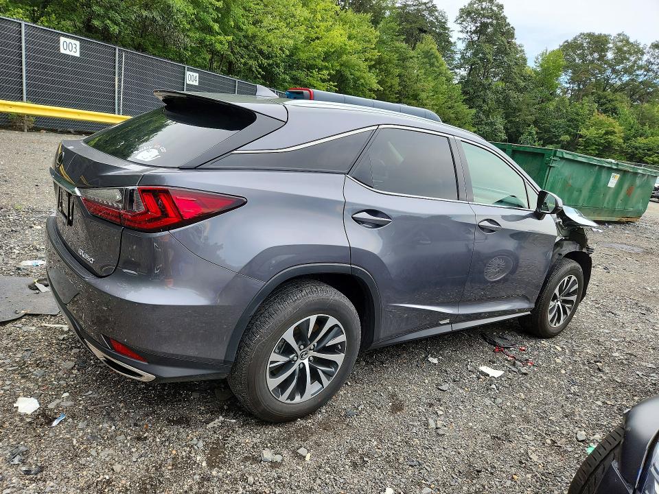 Фото 3 с аукциона – 2021 LEXUS RX с VIN 2T2HZMDA7MC266870