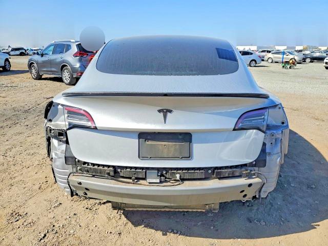 Photo 6 from auction – 2018 TESLA MODEL 3 with VIN 5YJ3E1EA9JF162539