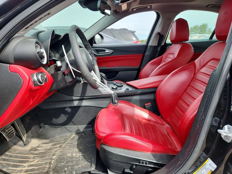 Photo 7 from auction – 2018 ALFA ROMEO GIULIA with VIN ZARFAEEN9J7567038